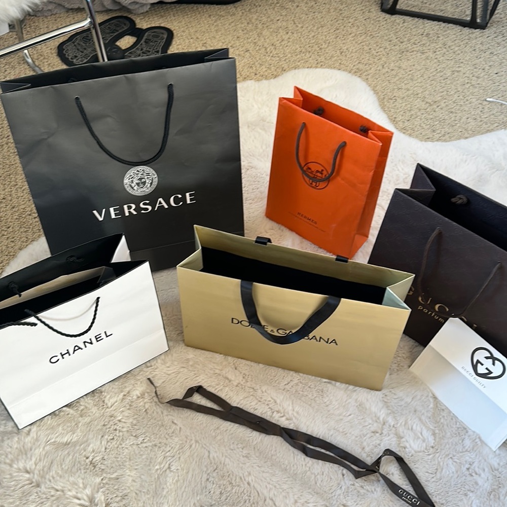 Bundled Vey good condition paper bags